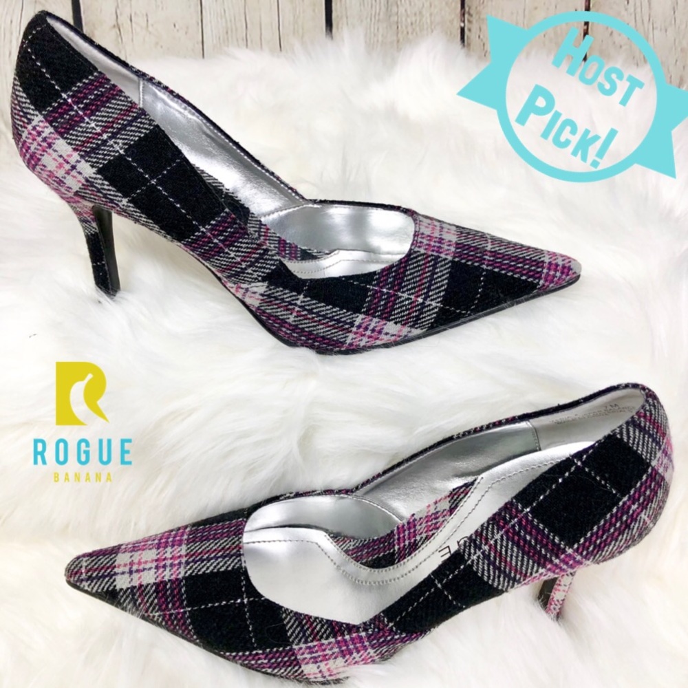 HP!💕NWOT Rampage Black, Pink, Grey Plaid Heels💕